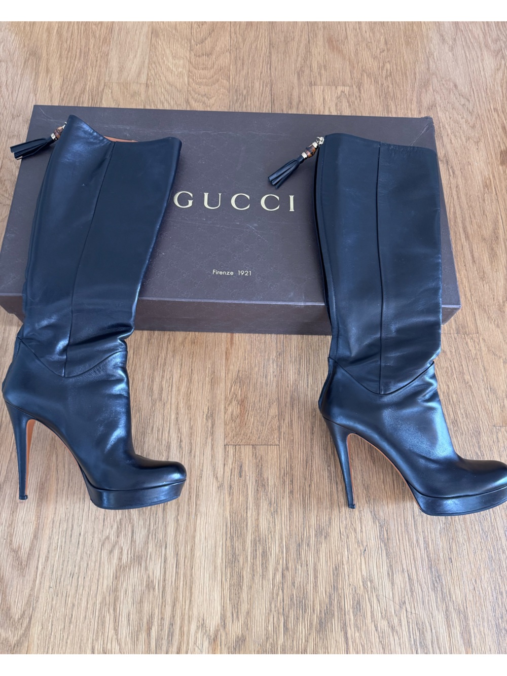 Gorgeous Gucci Black Leather Stiletto Boots